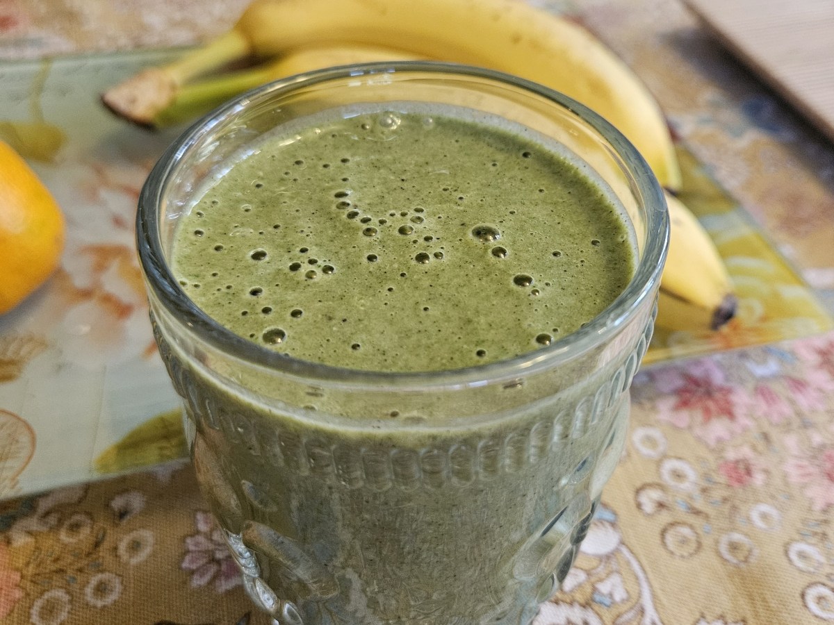 My Favorite Matcha Smoothie (Or: How I Learned to Stop Worrying and Drink from the Blender&nbsp;Cup)